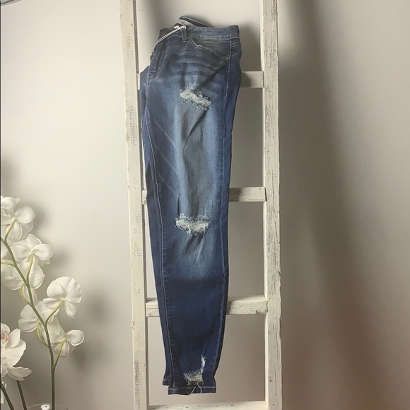 Med Rise Medium Wash Distressed Jeans - Picture 6 of 8